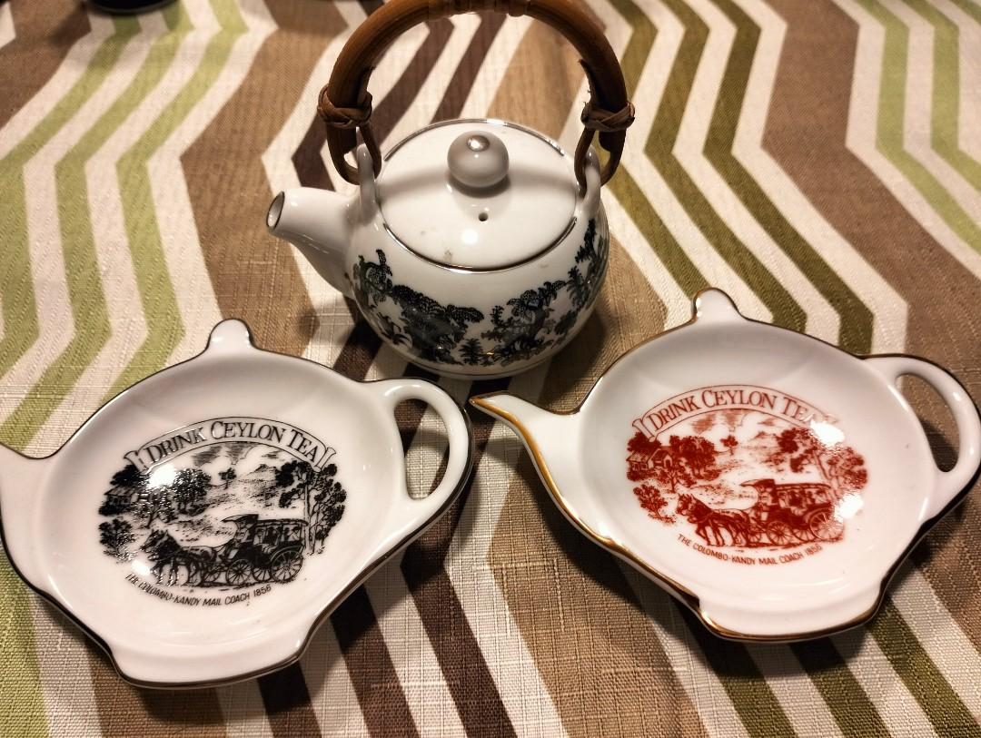 Tea bag plate set of 2 and a mini tea/tiny teapot, Furniture & Home
