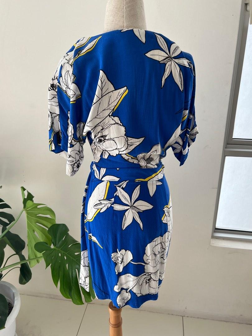 Warehouse Tropical Wrap Dress Women s Fashion Dresses Sets