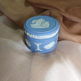 Wedgwood Ring or Small Jewelry Trinket Case