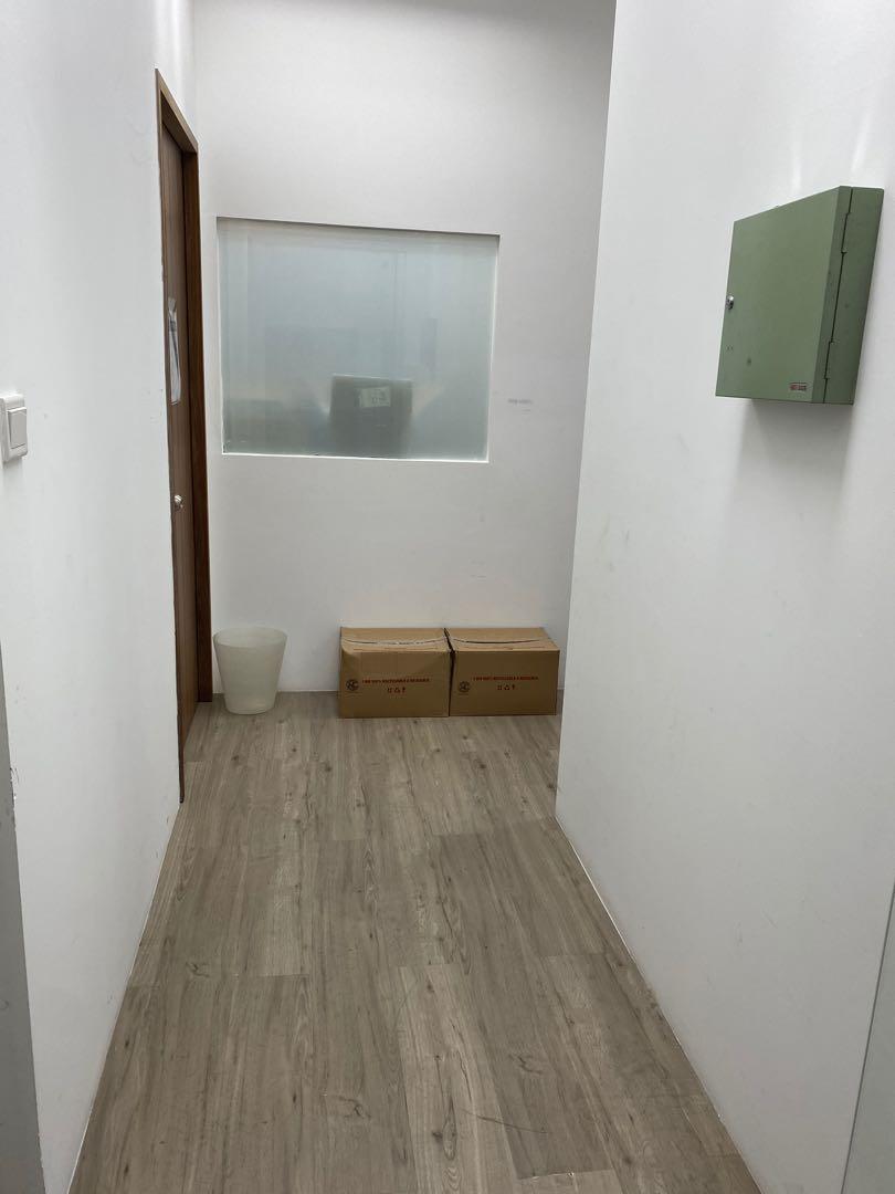 [2 months free rental] takeover lease 21 Bukit Batok Crescent Wcega