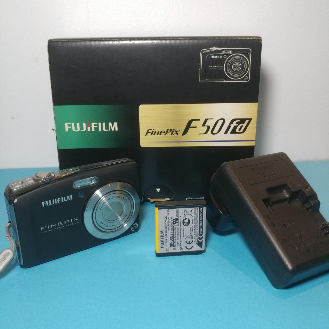 zal ik doen Hubert Hudson Bevestigen FujiFilm FinePix F50fd Super CCD Vintage Digital Camera Video Camcorder 12  Mega Pixels 3x Optical Zoom Lens, Photography, Cameras on Carousell