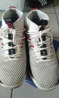 Adidas 拓荒者4代