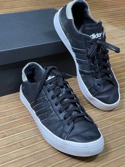 Adidas court vantage core black sales