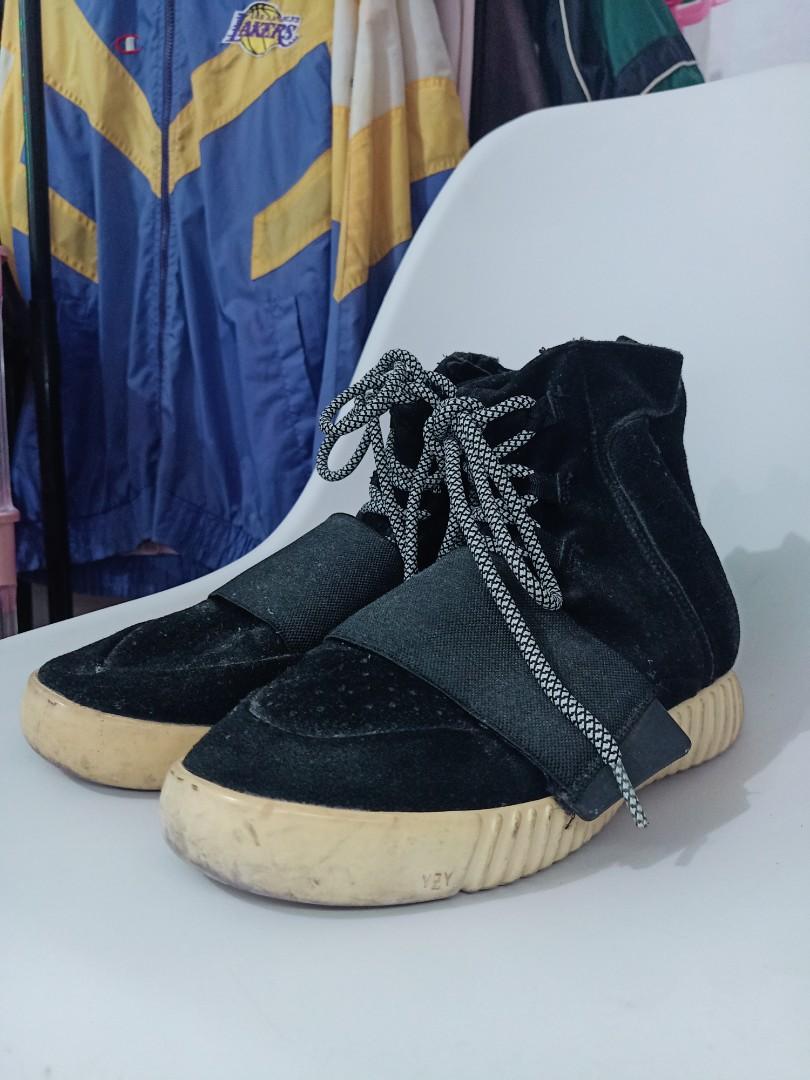 Yeezy 700 black new arrivals gum