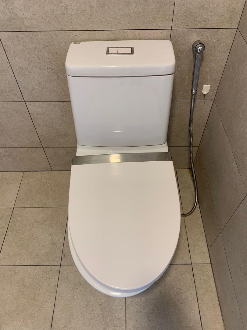 American standard toilet bowl seat cover, Furniture & Home Living