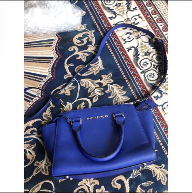 Authentic Michael Kors Royal Blue Handbag, Women's Fashion, Bags