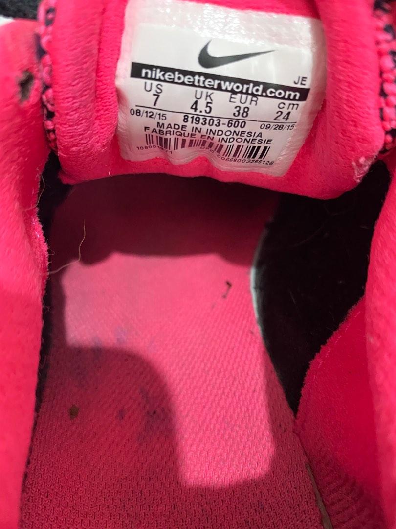 Authentic Nike US7, Women's Fashion, Footwear, Sneakers on Carousell