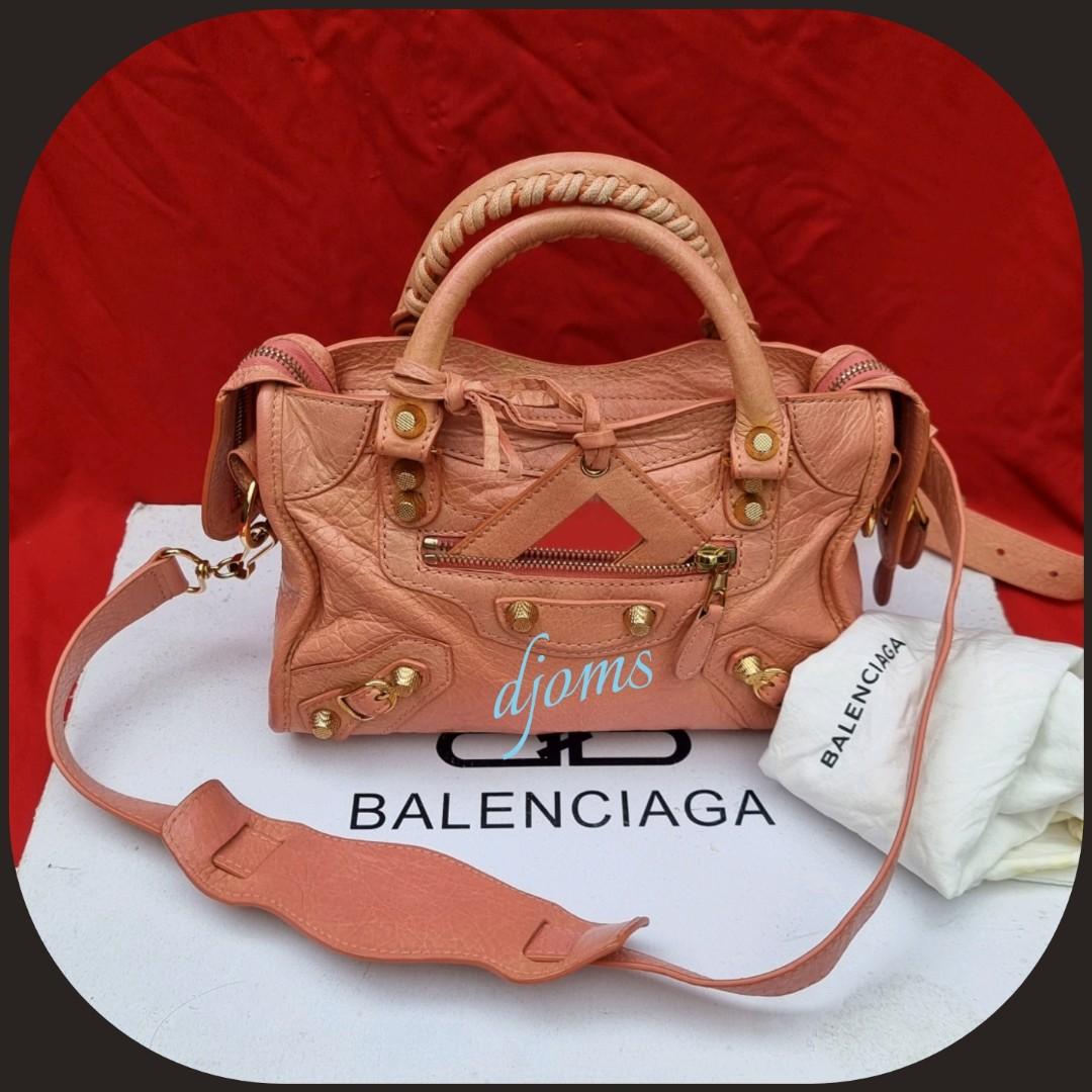 🛑Balenciaga Beige Pink Gold Giant 12 Beige Mini Sling Bag, Luxury, Bags & Wallets on Carousell