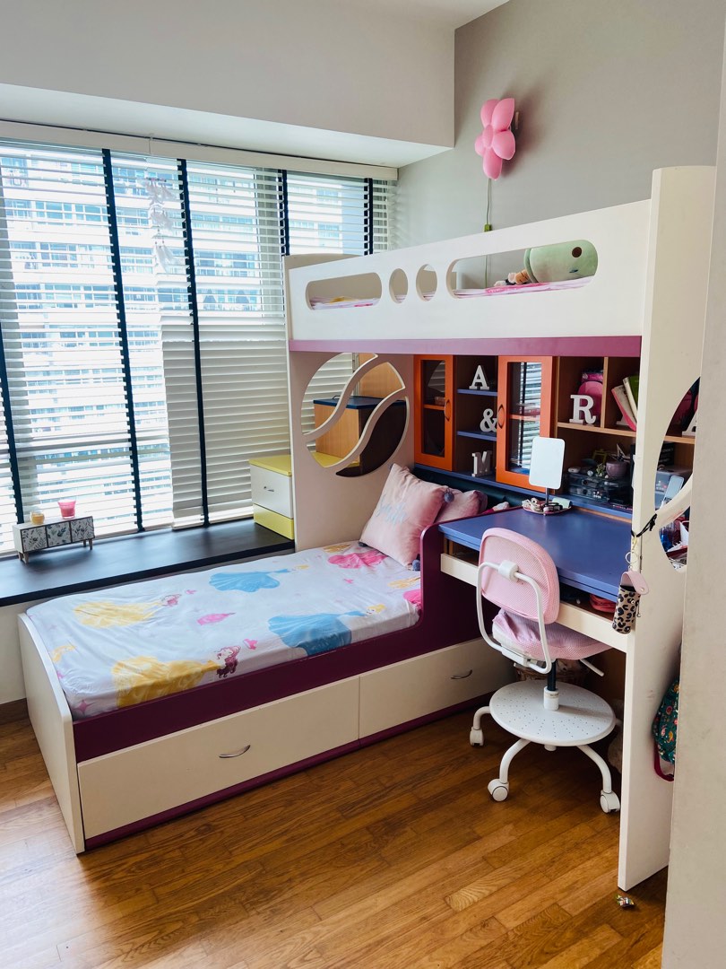 Beautiful Bunk Bed for sale, Furniture & Home Living, Furniture, Bed