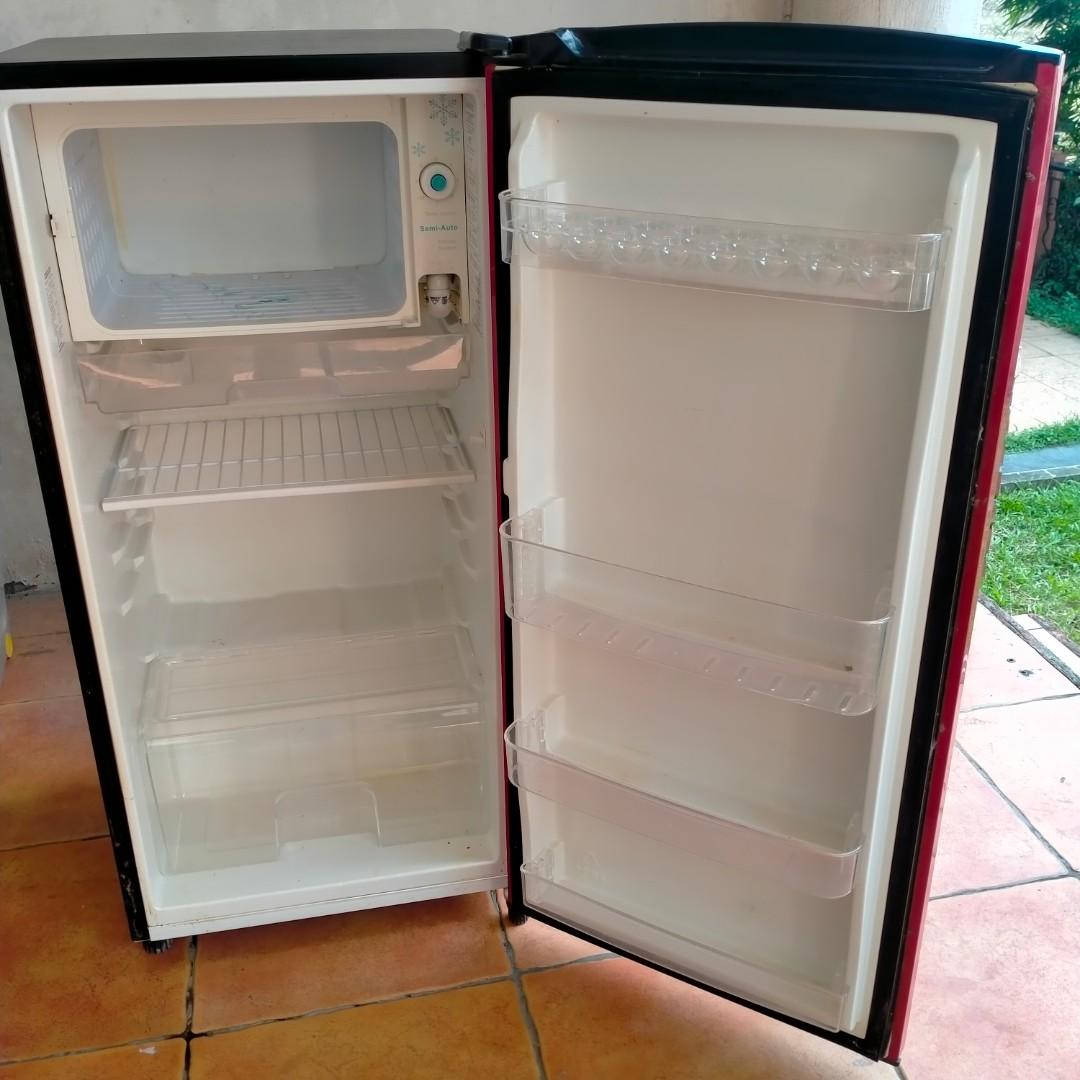 Condura Broken Refrigerator, TV & Home Appliances, Kitchen Appliances