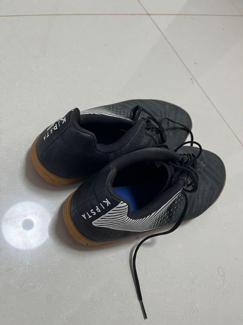 Futsal best sale shoes decathlon