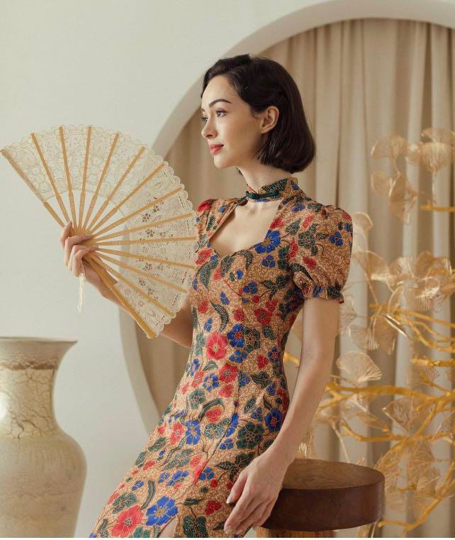 Batik cheongsam shop