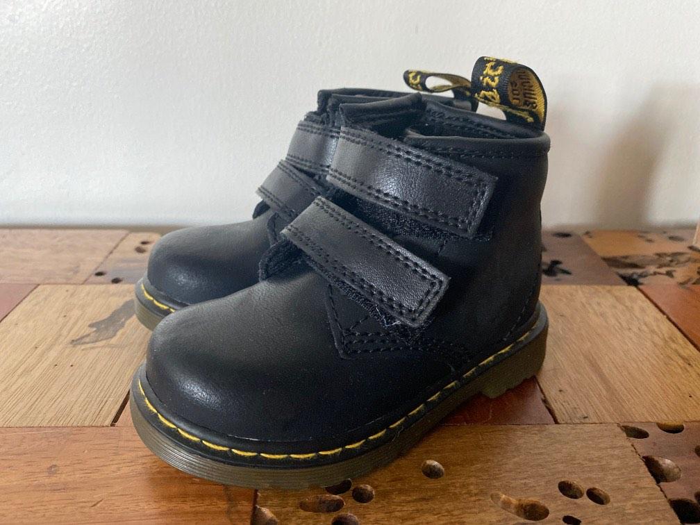 Dr. Martens Baby Boots, Babies & Kids, Babies & Kids Fashion on Carousell