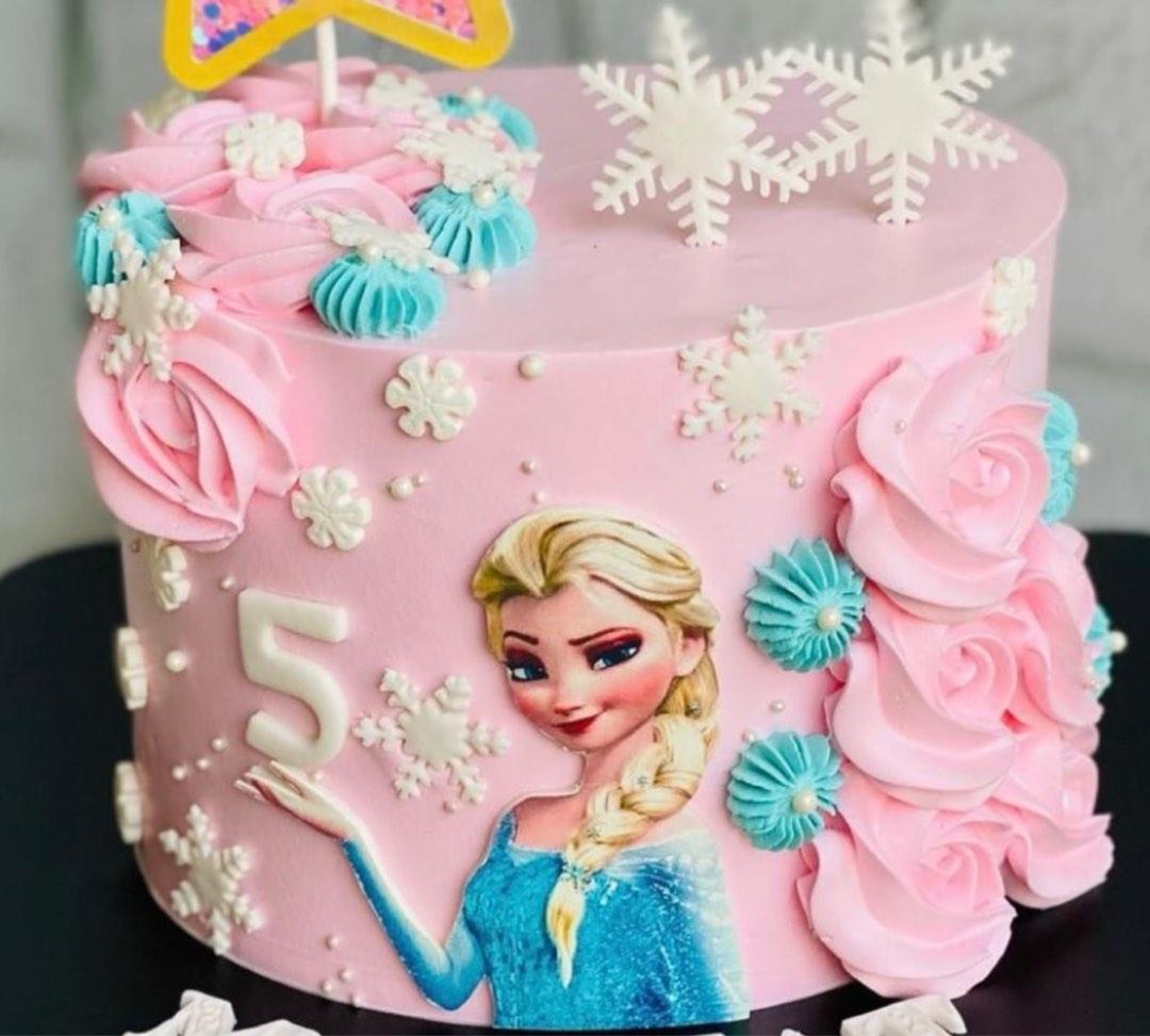 Amazon.com: Frozen Queen Elsa Winter Wonderland Themed Birthday Cake Topper  Set (Unique Design) : Grocery & Gourmet Food