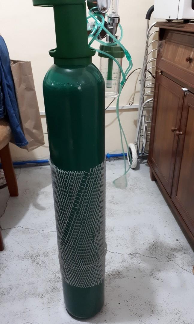 Empty oxygen tank (10 lbs), Health & Nutrition, Medical Supplies