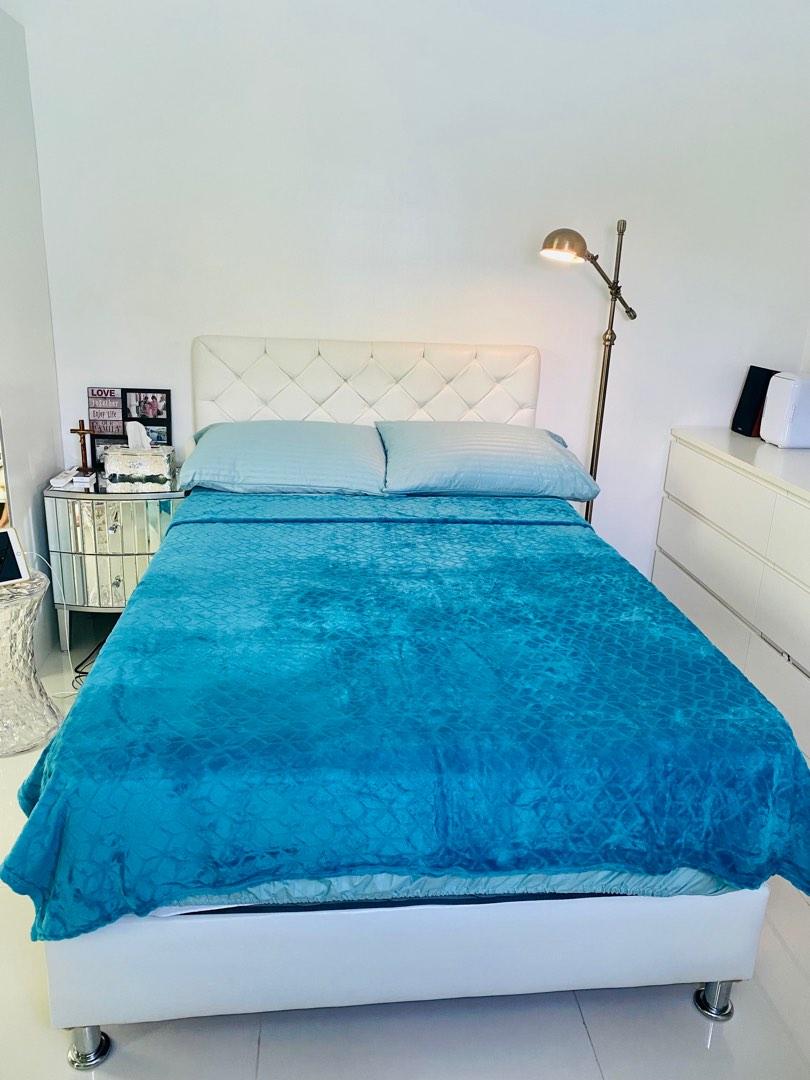 Full sized white leather bed frame (Category: Bed Frames & Mattresses) located in Paranaque City. Submitted by docyp (Listing ID 1181534050, Image 1). Description: For sale! Full-sized bed frame 48” wide 78” long (inclusive of headboard) Material: Synthetic leather Color: White Headboard is also cushioned with synthetic leather **Mattress is NOT included** Excellent condition. Absolutely no issues. No fading or scratches. We prefer pick up, the b