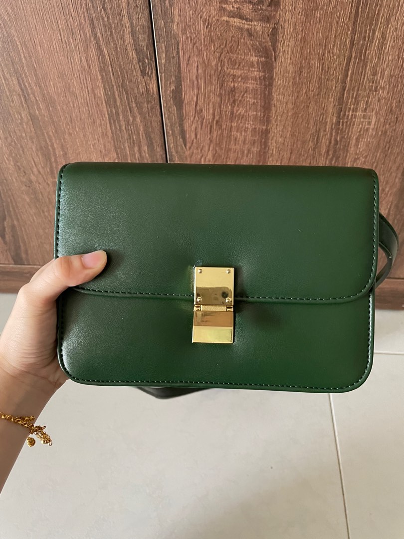 Green cross body bag, Women's Fashion, Bags & Wallets, Crossbody Bags