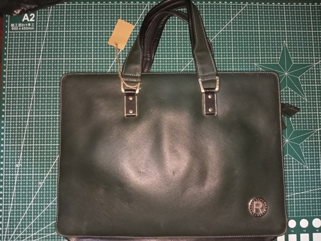 Green document laptop bag, Men's Fashion, Bags, Briefcases on Carousell