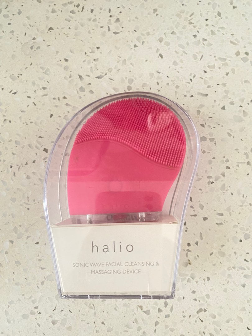 Halio facial wash machine, Beauty & Personal Care, Face, Face Care on