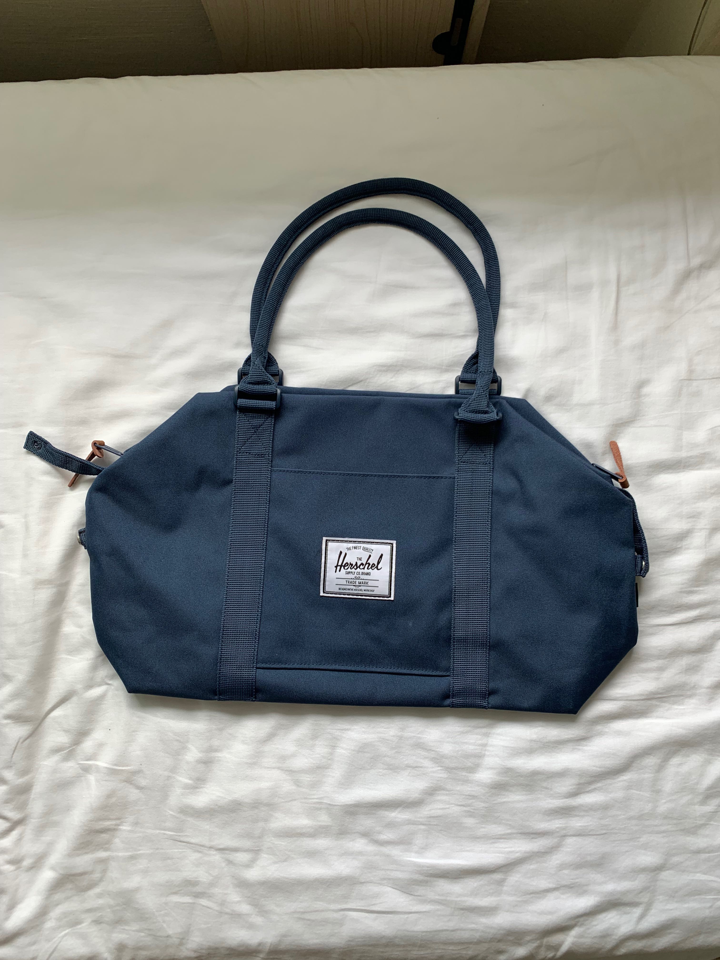 Herschel Strand, Women's Fashion, Bags & Wallets, Shoulder Bags on