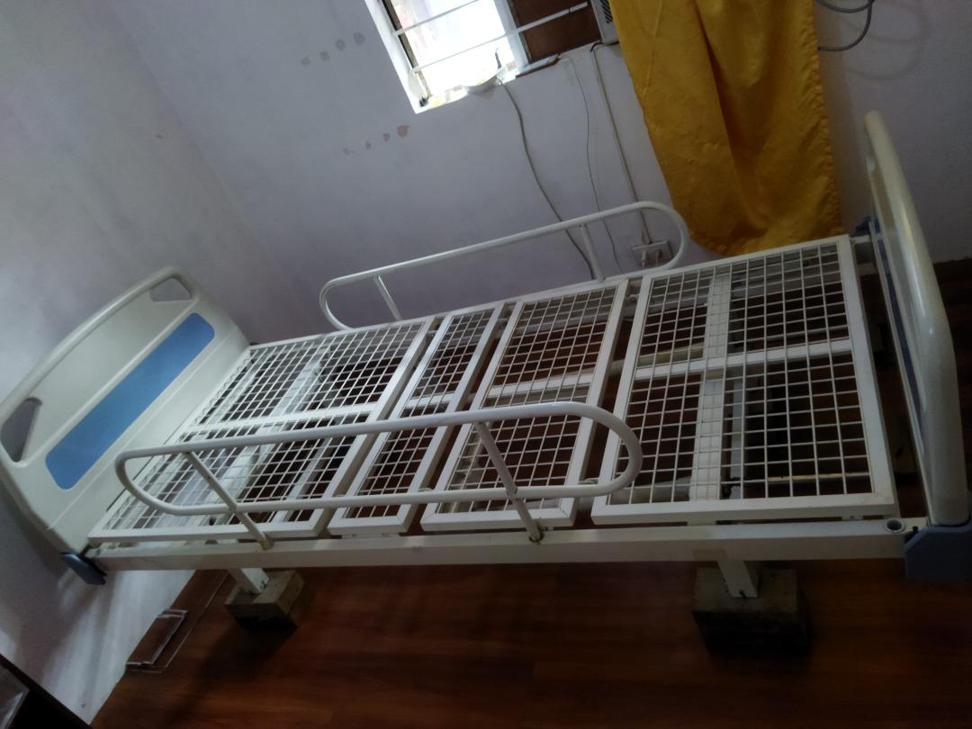 Hospital Bed, Health & Nutrition, Medical Supplies & Tools on Carousell
