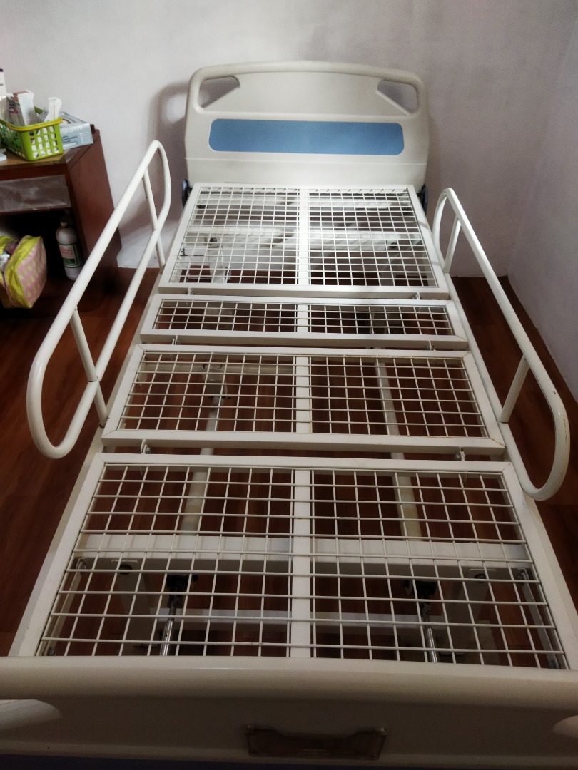 Hospital Bed, Health & Nutrition, Medical Supplies & Tools on Carousell