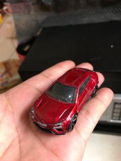 Hot wheels lamborgini urus