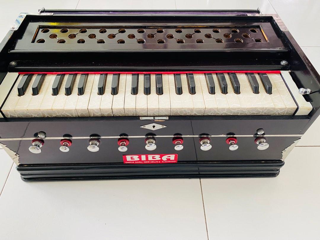 Biba harmonium shop