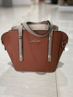 (Kategori: ) berada di . Dikirim oleh shethings (ID iklan 1175902864, Gambar 1). Deskripsi: .