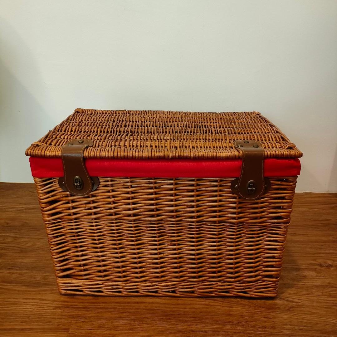 Large Rattan Basket With Lid, Furniture & Home Living, Home Improvement