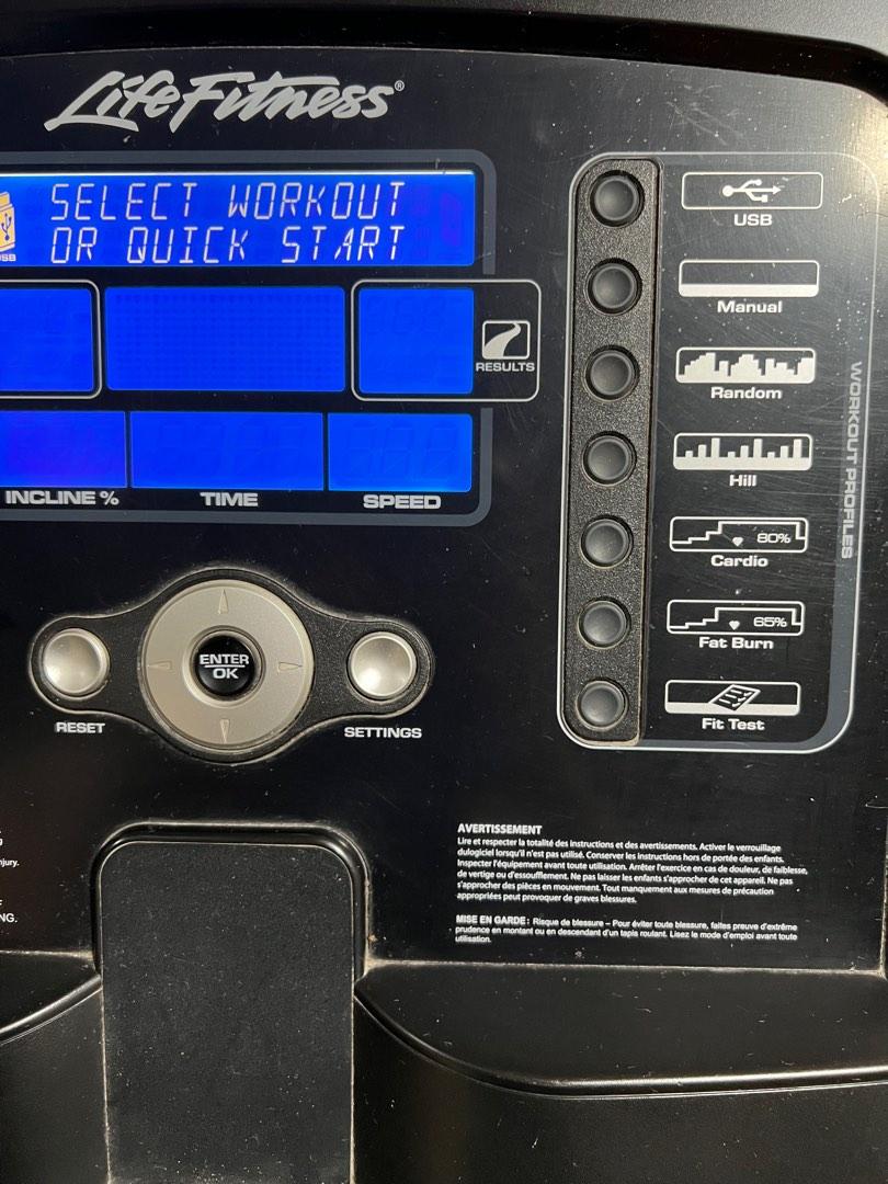 Life Fitness Treadmill, Sports Equipment, Exercise & Fitness, Cardio