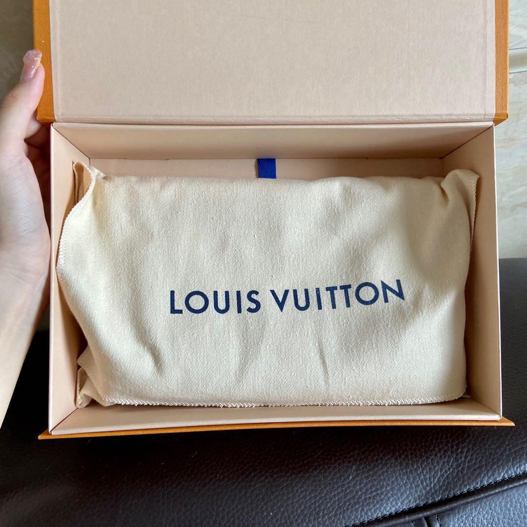 M40712 Louis Vuitton Pochette Accessories, 名牌, 手袋及銀包- Carousell