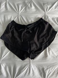 Lululemon hotty hot shorts - black