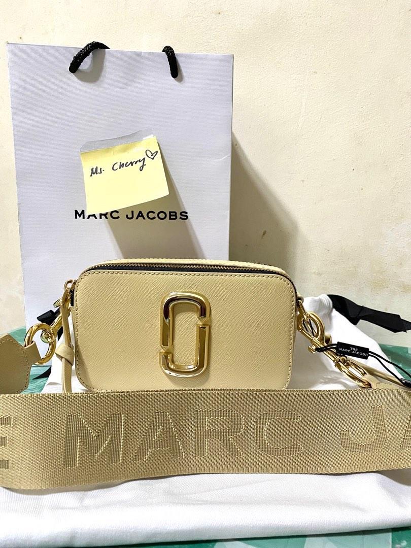 Marc Jacobs Snapshot in Khaki, Luxury, Bags & Wallets on Carousell