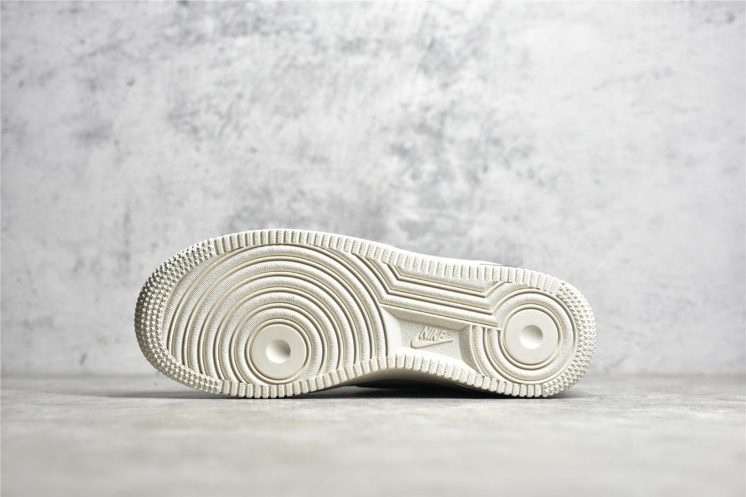 Nike Air Force 1 Low '07 Ale Brown Sanddrift shoes, Men's Fashion