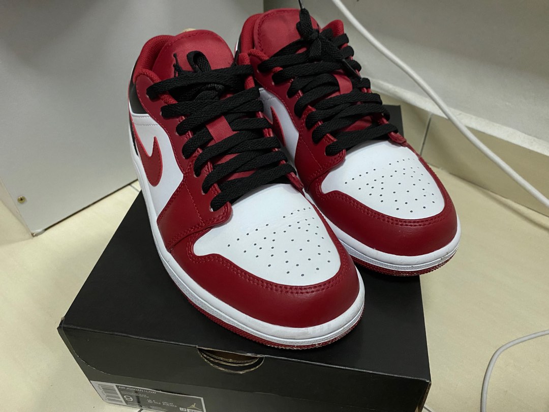 Nike air jordan 1 low chicago Men s Fashion Footwear Sneakers