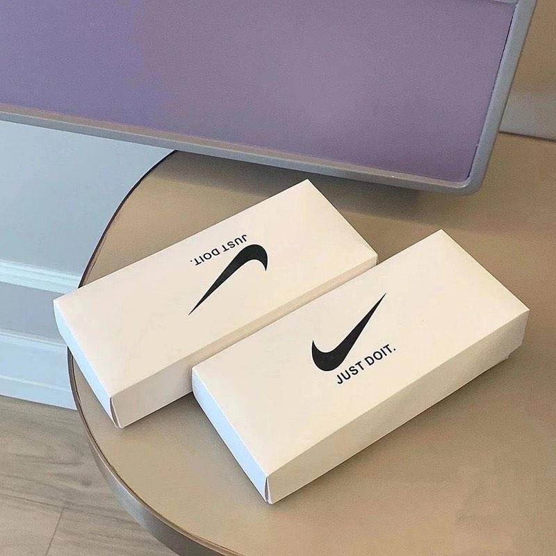 nike socks just do it