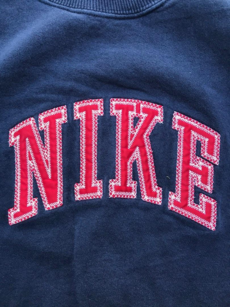 Nike Vintage Sweater (Category: Activewear) located in Masantol. Submitted by Essentiality (Listing ID 1181674117, Image 3). Description: Nike Vintage Sweater Size Large Excellent Condition 2k + shipping.