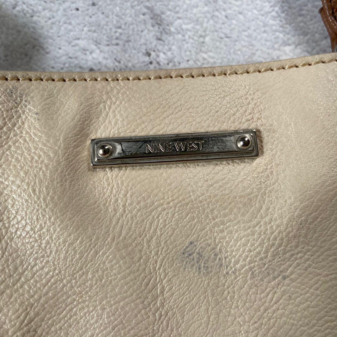 Nine west sling bag (Category: Cross-body Bags) located in Quezon City. Submitted by StopNShop (Listing ID 1181552172, Image 3). Description: Personally owned and used Selling low because of the color transfer but it’s unnoticeable when used. You can check the slide for pics :).