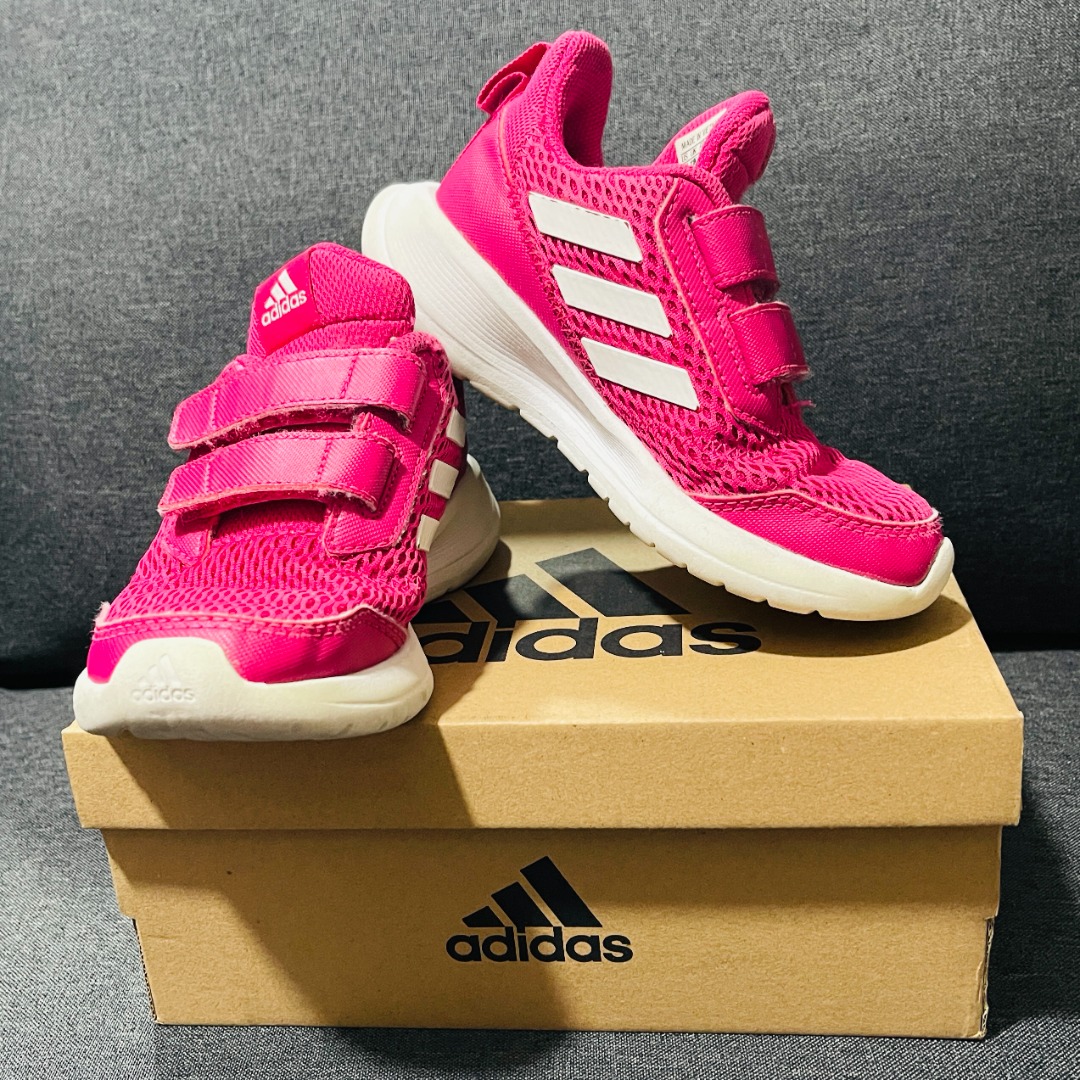 Adidas cg689 2025