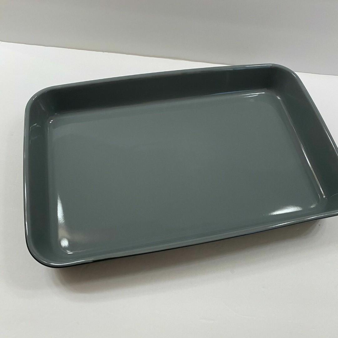 Parini serving dish (Category: Bakeware) located in Meycauayan. Submitted by wearmystique (Listing ID 1181593180, Image 2). Description: Parini ceramic large serving dish New in box rectangular color gray/glossy ceramic lenght 16" width 10" height 2 1/2".