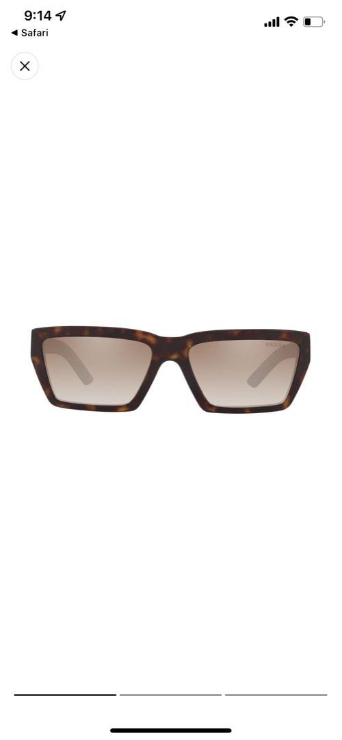 Prada Rectangular Frame Sunglasses （分類：眼鏡）位於 Hong Kong。 由 jemeyn13 提交（商品編號 1181652896，圖片 3）。簡介： Tortoiseshell brown Prada sunglasses with rectangular, geometric frames. Model: SPR 04V Used twice. Comes with box and cleaning cloth.。