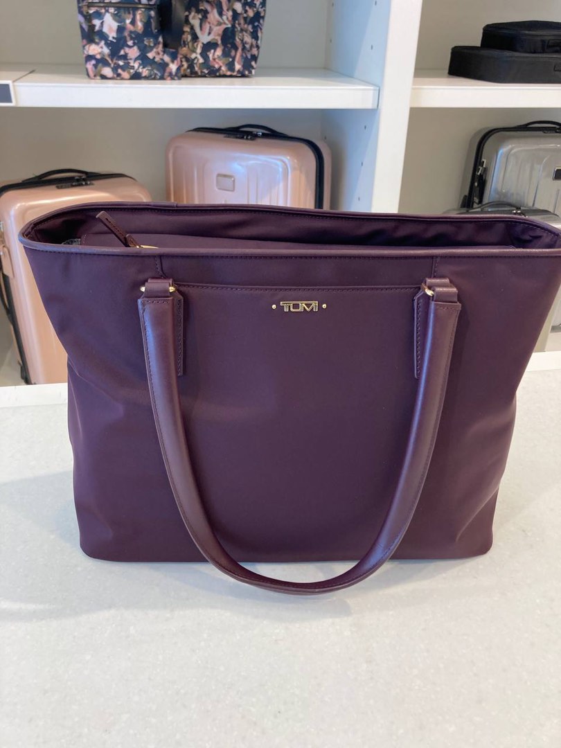 Tumi business tote sale