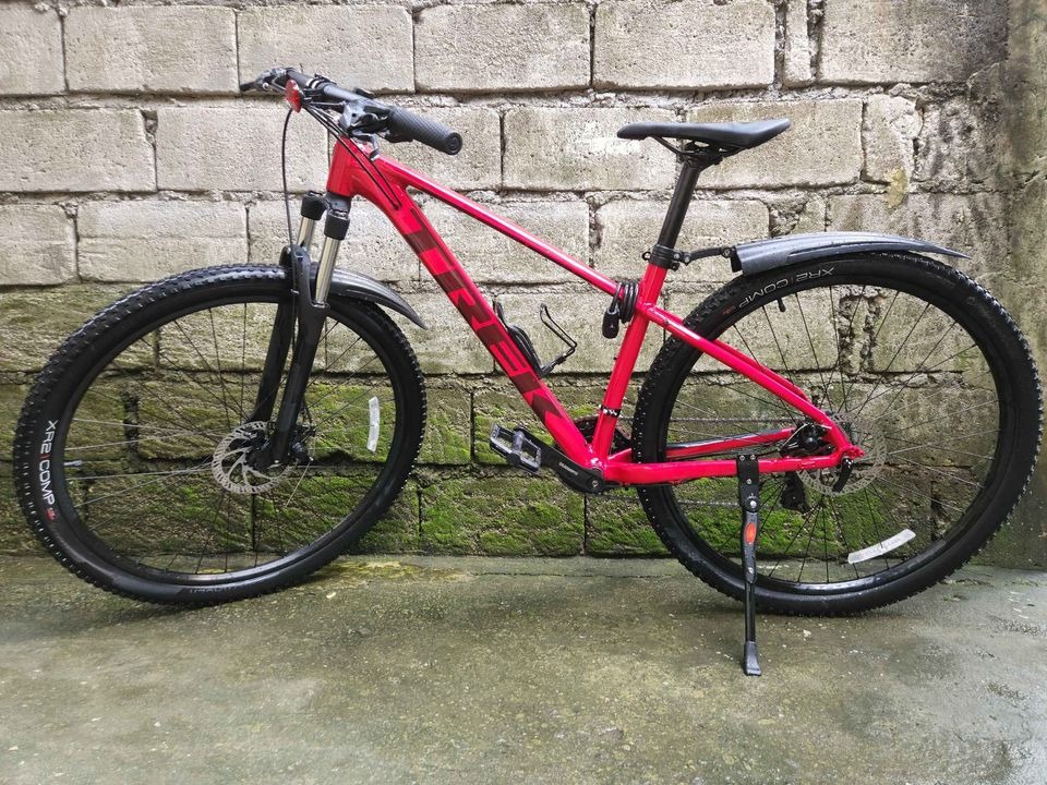 RUSH SALE 2021 Trek Marlin 4 Magenta 29