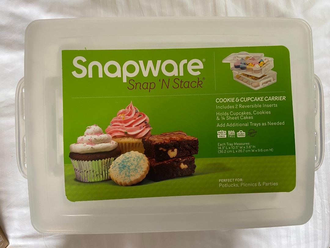 Snapware Cupcake Storage Carrier Container Holds 24 Cupcakes or Muffins