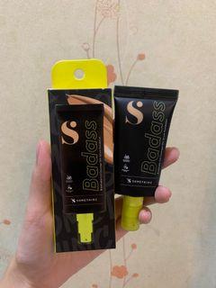 Somethinc badass serum foundation