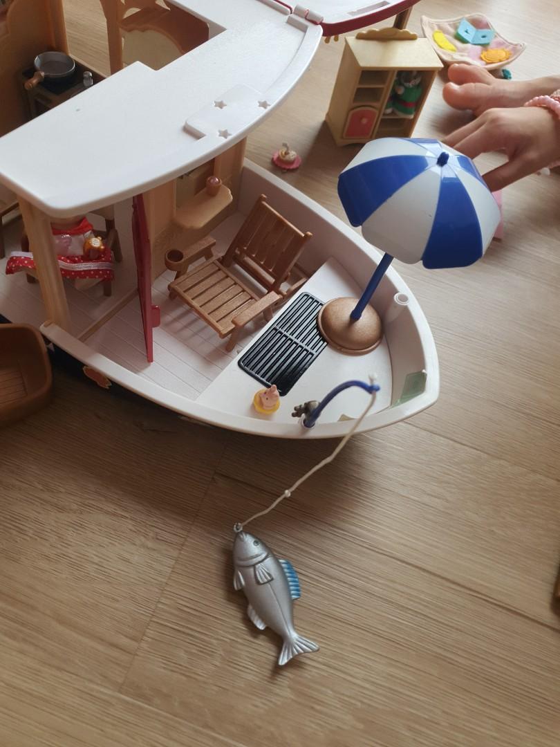 Sylvanian families cruise ship, Hobbies & Toys, Toys & Games on Carousell