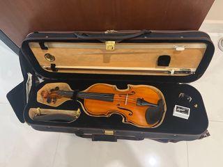 Synwin full size Violin