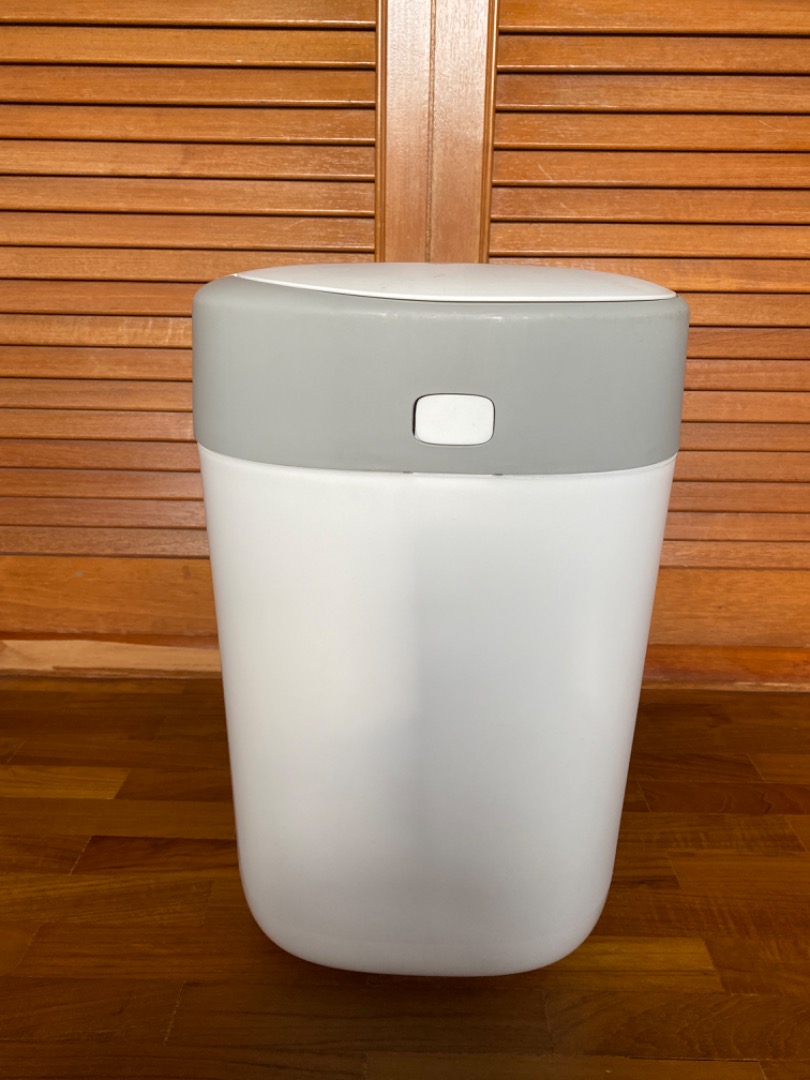 Tommee Tippee nappy / diaper disposal bin, Babies & Kids, Bathing