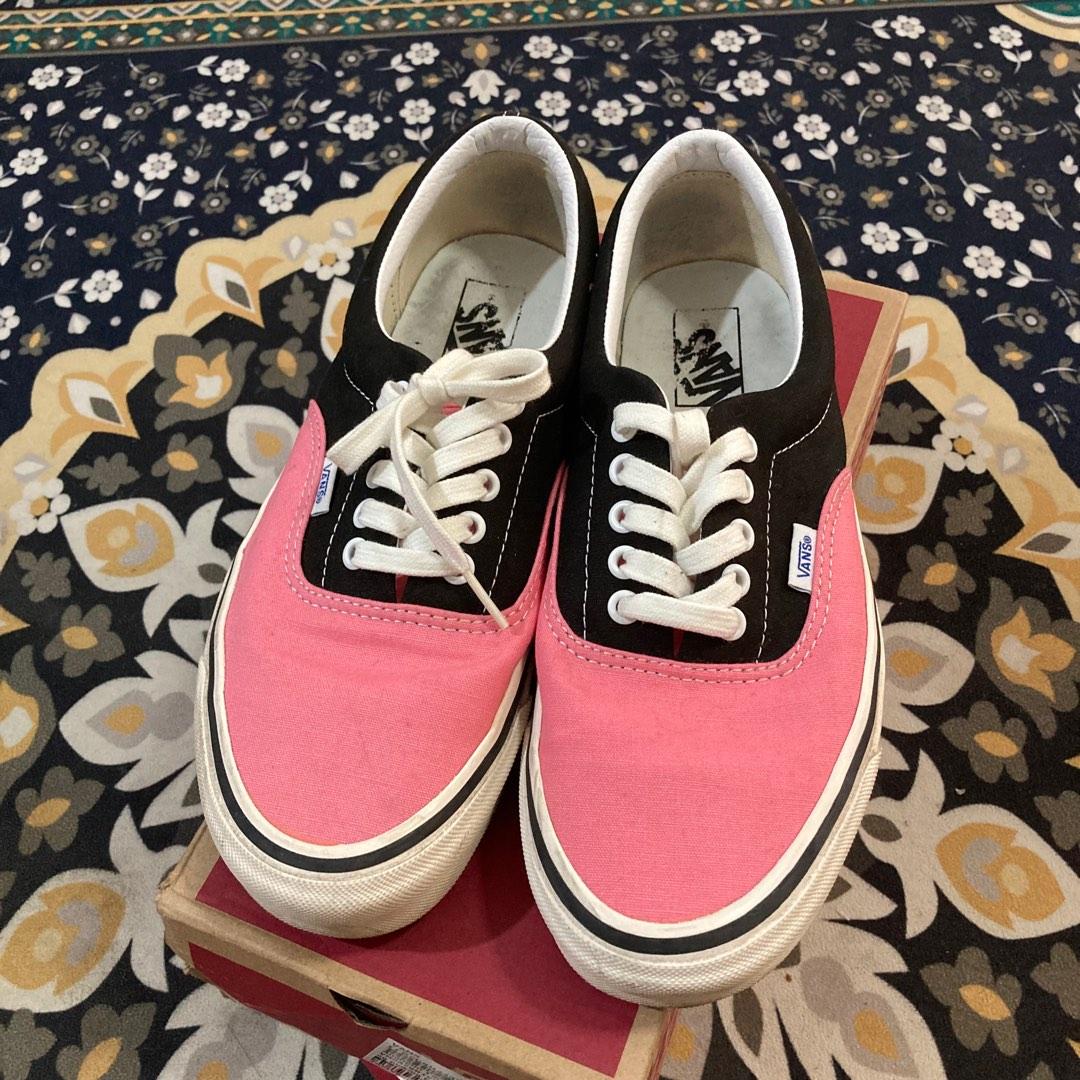 Vans era hotsell mens Pink